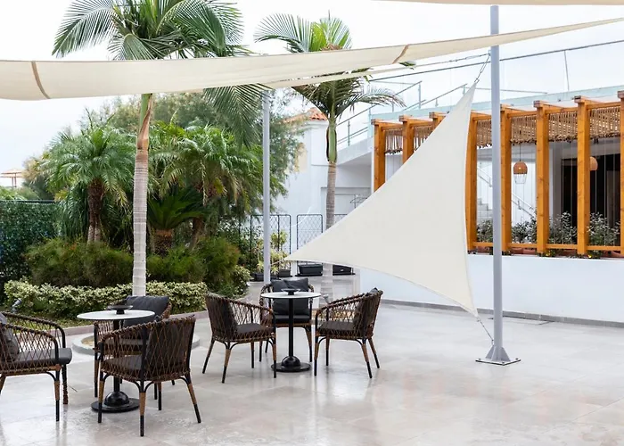 Resort Eden Roc 5*