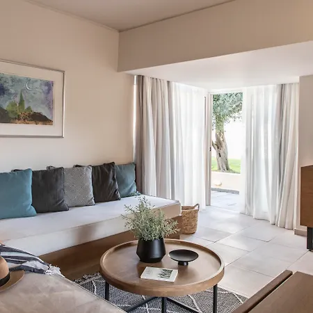 Üdülőközpont Eden Roc 5*