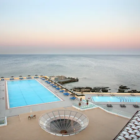 Üdülőközpont Eden Roc 5*
