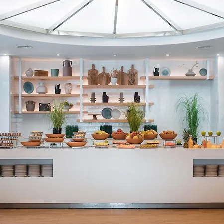 Eden Roc Resort