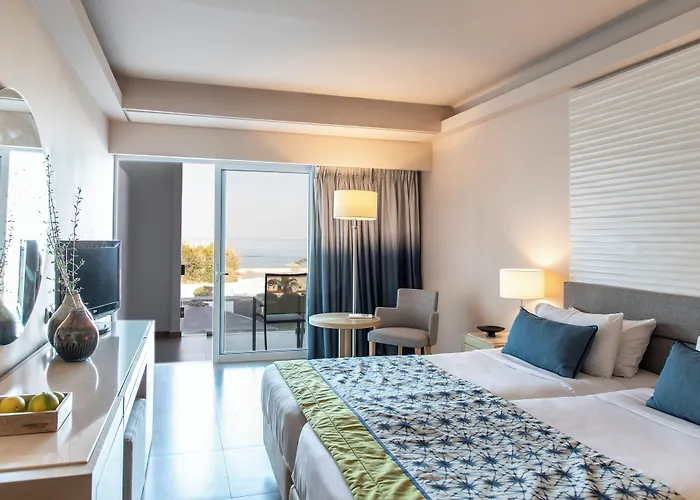 Eden Roc Resort 5*